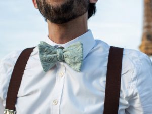 Nœud en broderie anglaise verte
