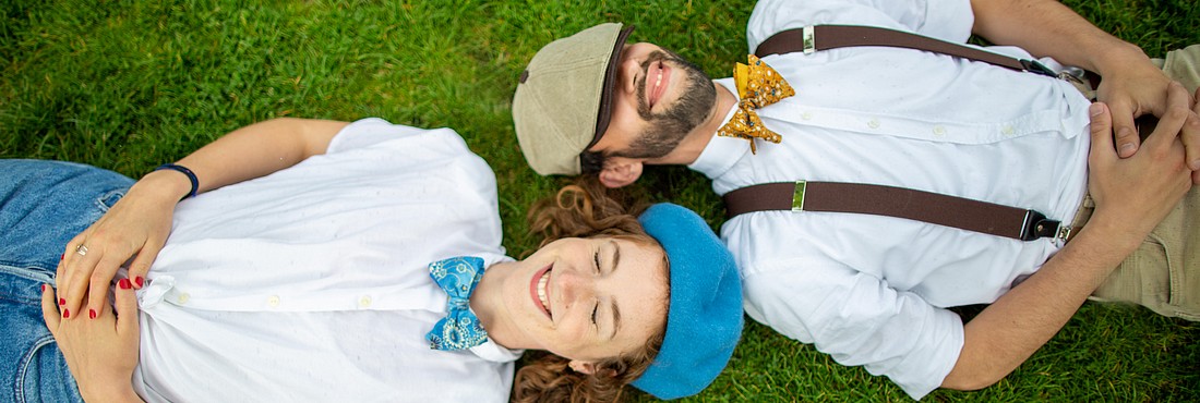 image allongés ans l'herbe